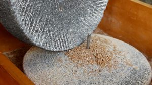 Römische Getreidemühle im Römerbergwerk Meurin, Foto: Angelika Albrecht